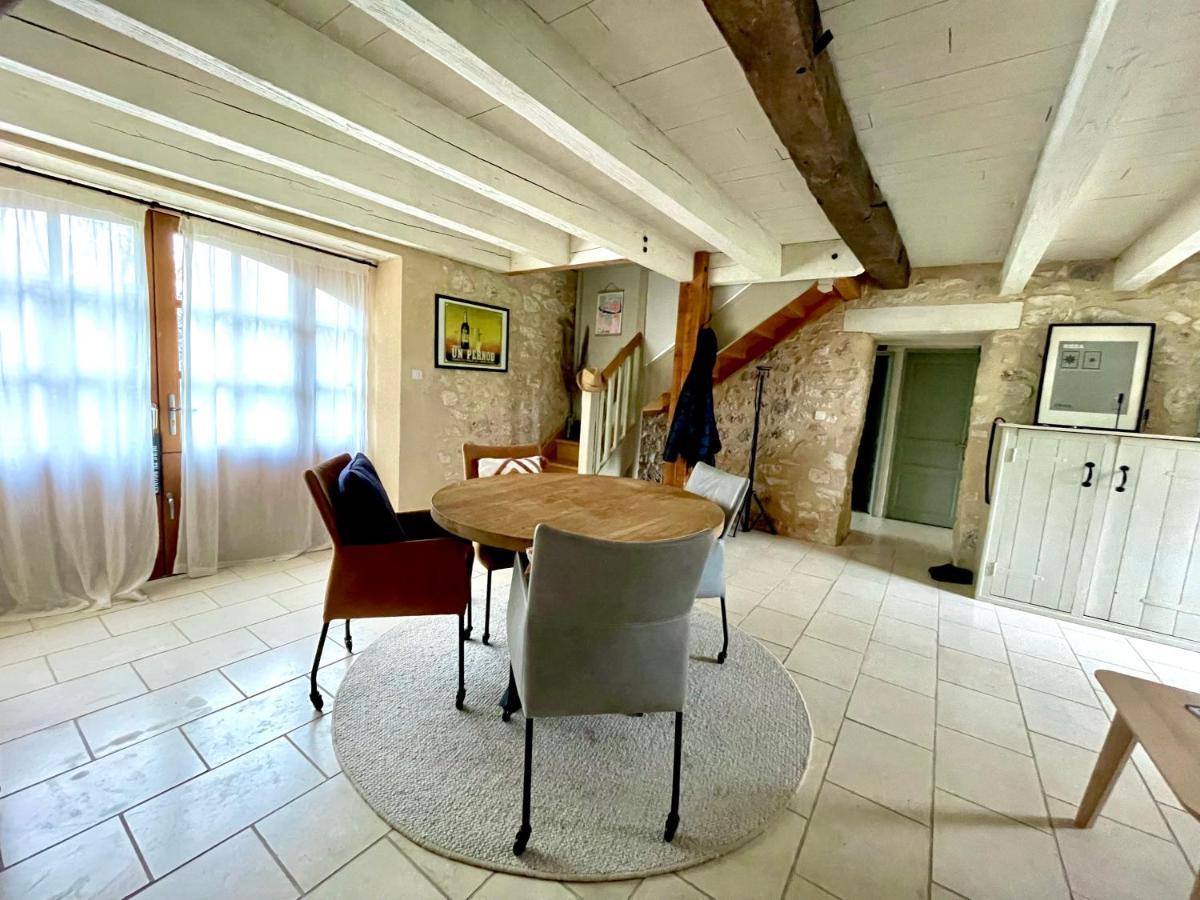 Bed & Breakfast Elisabeth Saint-Matre Bagian luar foto