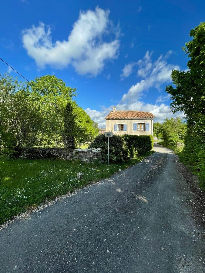 Bed & Breakfast Elisabeth Saint-Matre Bagian luar foto