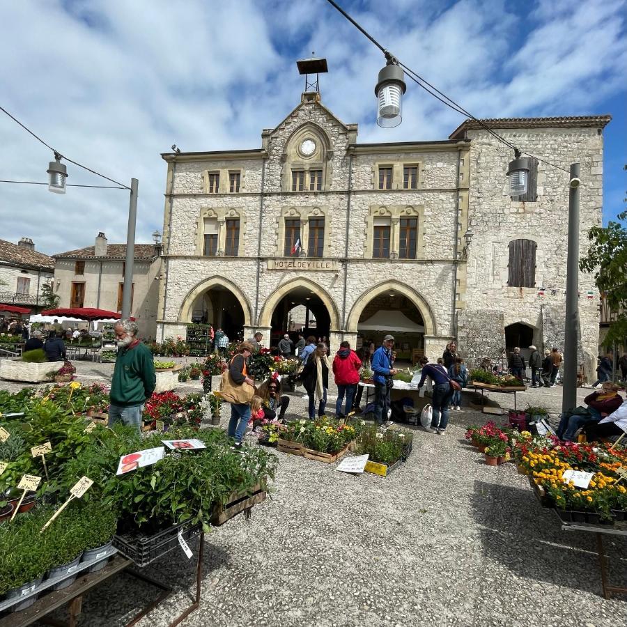 Bed & Breakfast Elisabeth Saint-Matre Bagian luar foto